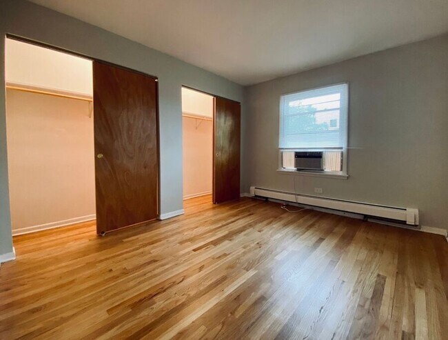 Building Photo - 158 Walton St