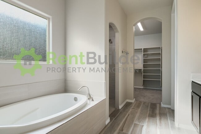 Building Photo - CALL US TODAY AT (505) 808-6467 TO SCHEDUL...