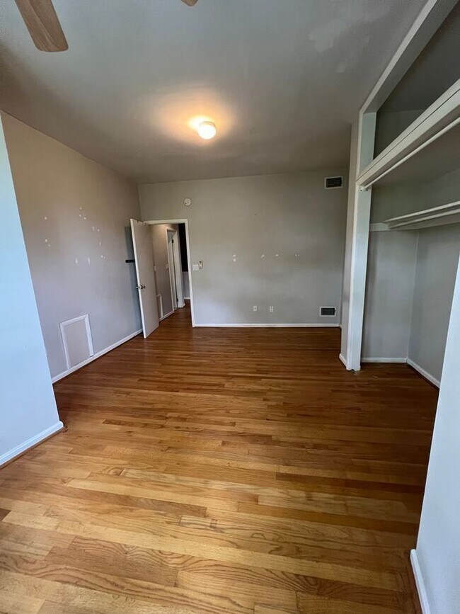 Building Photo - 1701 New Jersey Ave NW