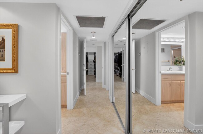 Building Photo - 4748 S Ocean Blvd
