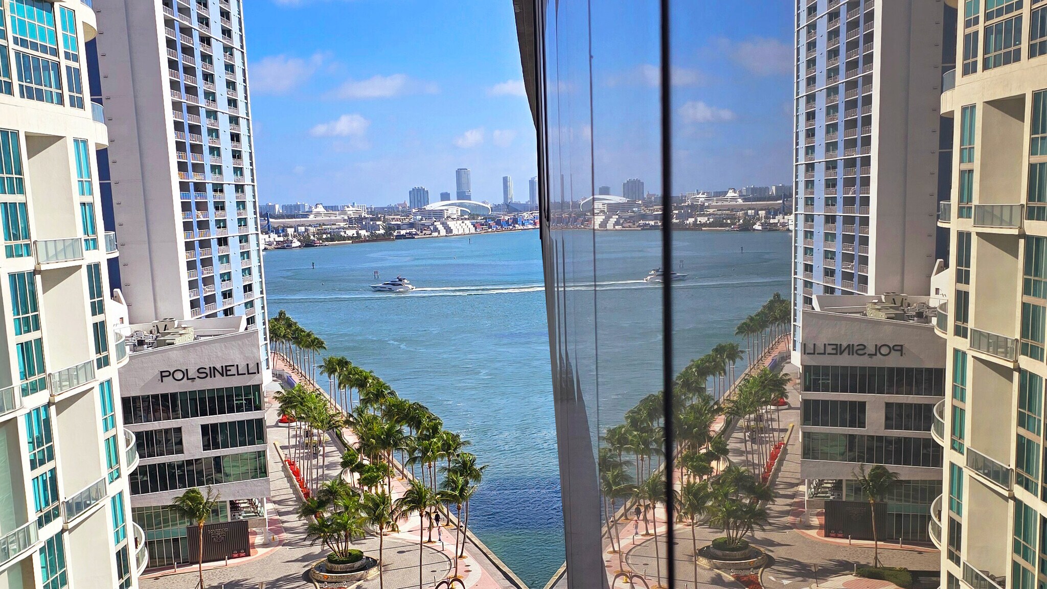 Building Photo - 300 Biscayne Boulevard Way