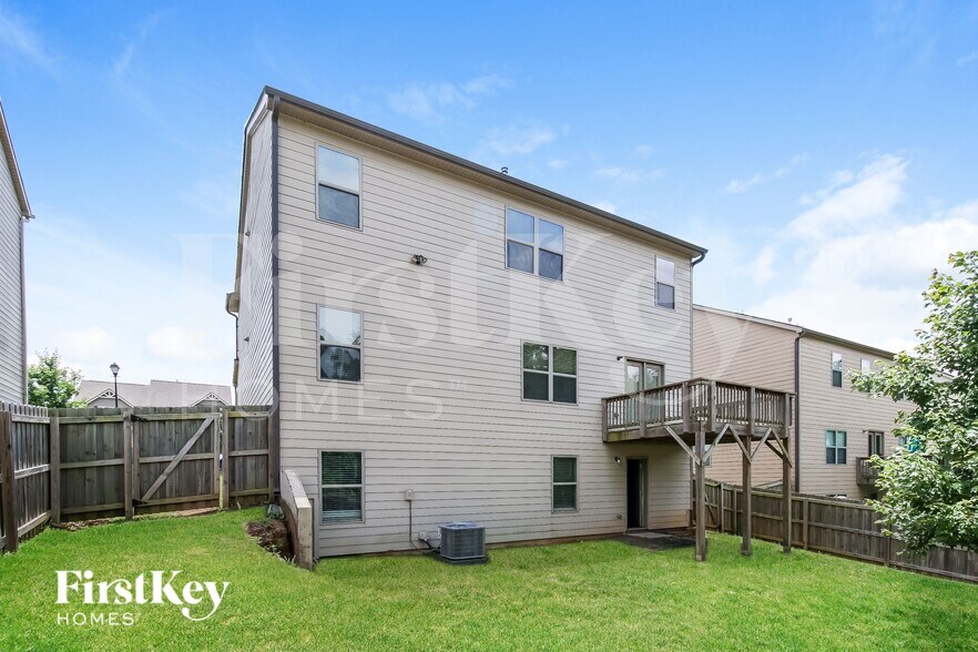 Building Photo - 2057 Massey Ln