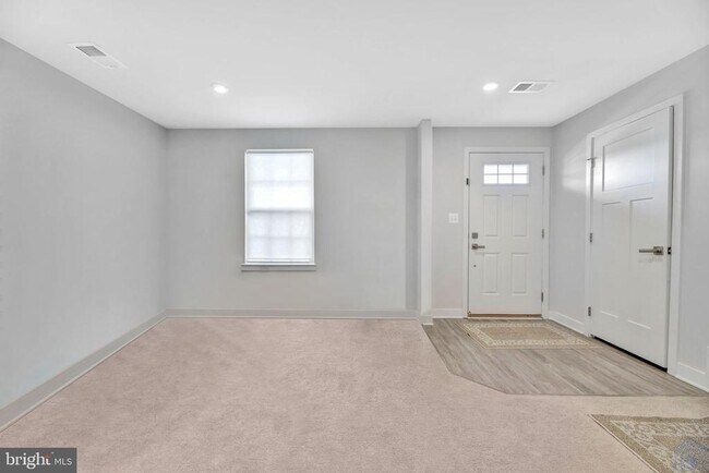 Building Photo - 14737 Earl Mitchell Ave