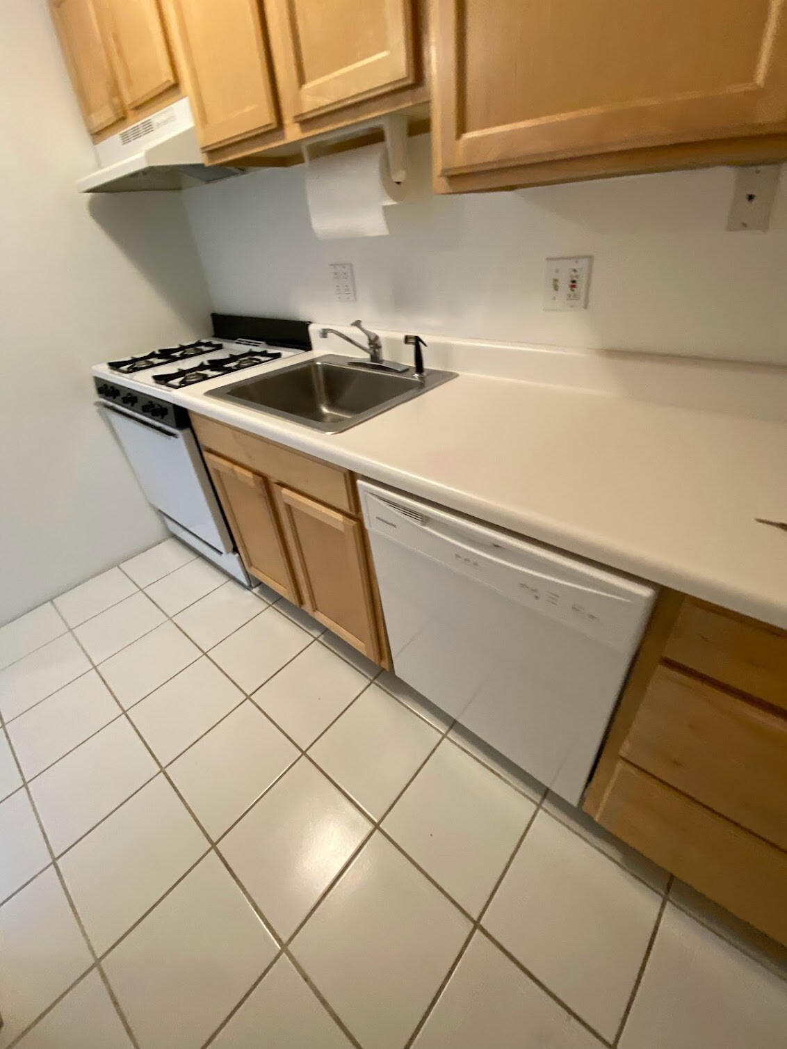 Building Photo - 5819 Bartlett St