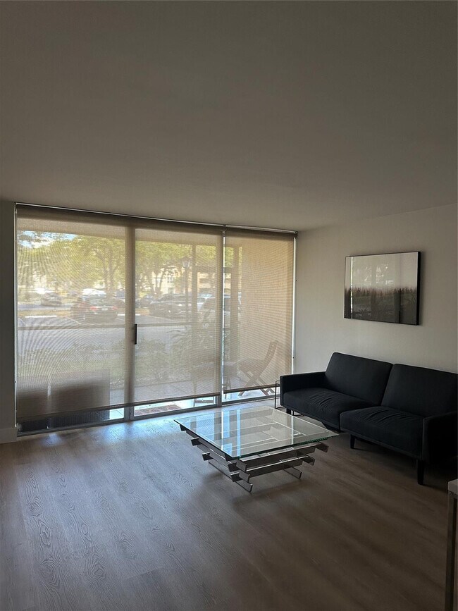 Building Photo - 3821 Environ Blvd