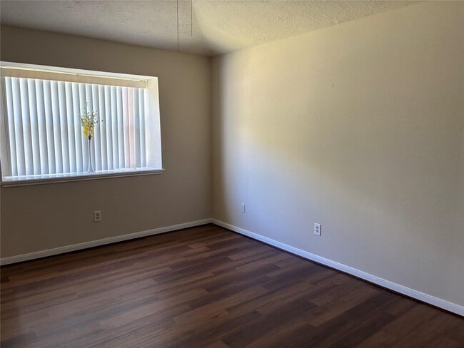 Building Photo - 17090 Kilwinning Dr