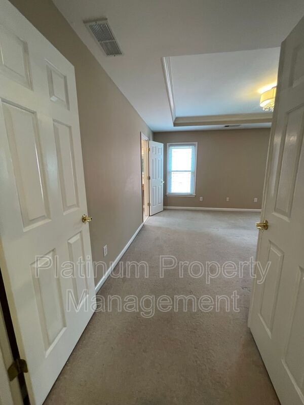 Building Photo - 4916 Durley Ln SE
