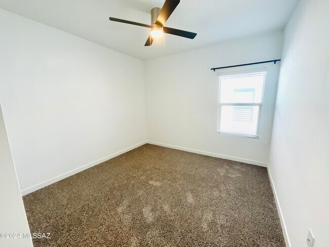 Building Photo - 12815 E Russo Dr