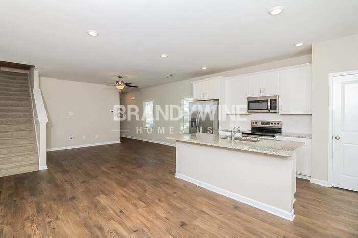 Building Photo - 110 Crestview Wy