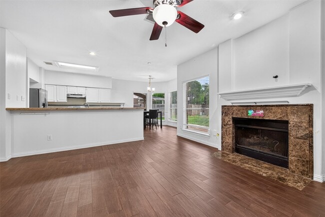 Building Photo - 6311 Drake Elm Dr