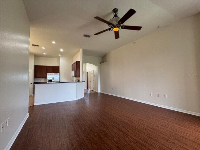Building Photo - 317 Down Pine Dr