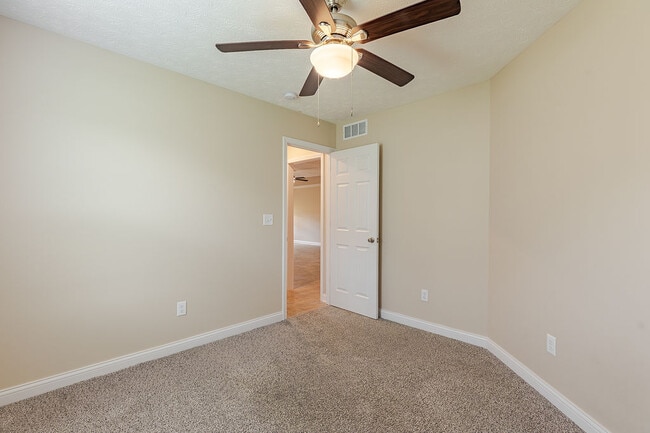 Building Photo - 307 Breckinridge Cir