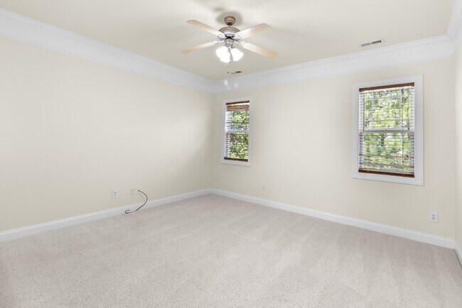 Building Photo - Spacious 4-Bedroom Home for Rent in Kings Grant Fayetteville – 15 Minutes from Fort Bragg