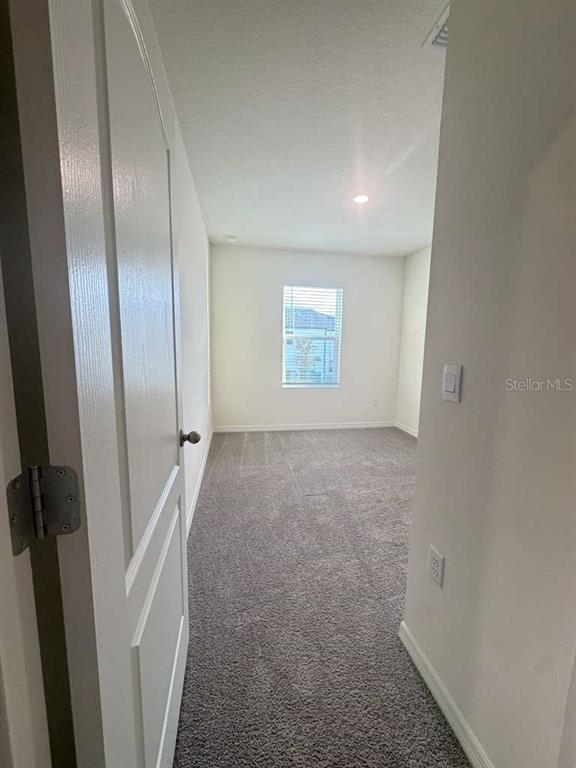 Building Photo - 1960 Tamarack Pass