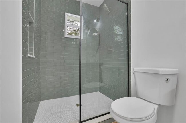 Building Photo - 808 S Park Dr