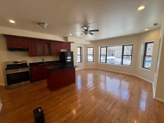 Building Photo - 7748 S Yates Blvd