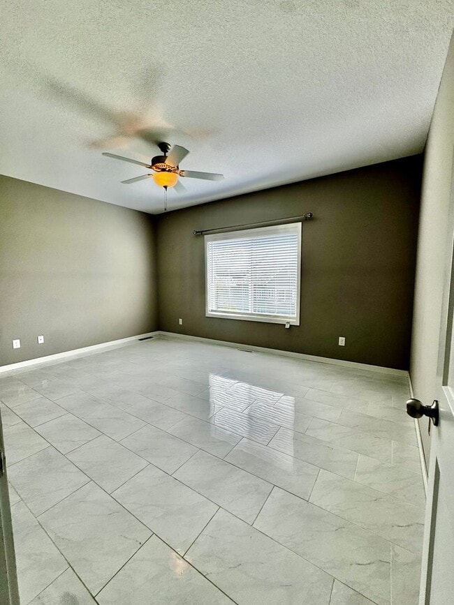 Building Photo - For Rent Beautiful 4 bedroom 3 bathroom 3 attached car garage!