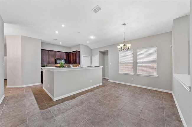 Building Photo - 922 Fulbourne Dr