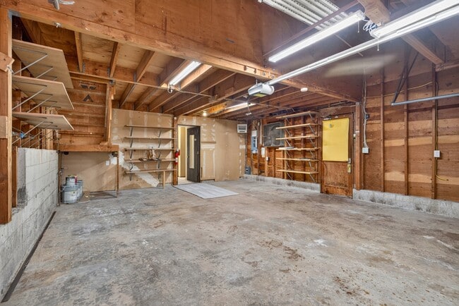 Building Photo - Mid-Century Gem with Hot Tub, Large Deck, and Bonus Rooms in Issaquah – 4 Bed, 3 Bath, 2,940 Sq Ft