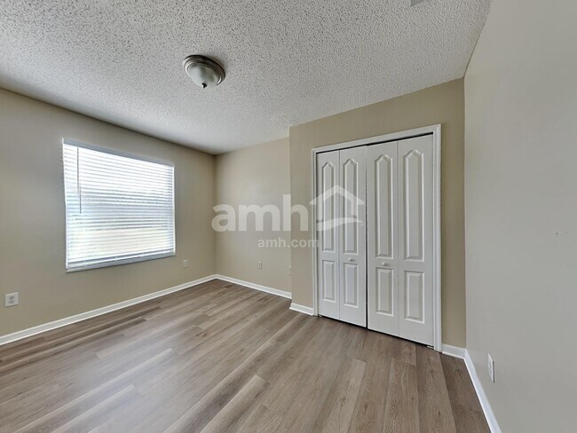 Building Photo - 27602 Sky Lake Cir