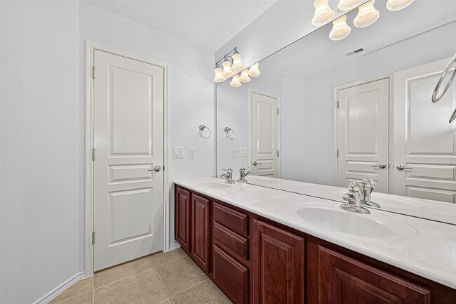Building Photo - 5518 Elderberry Arbor