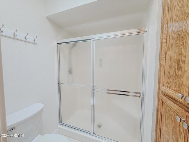 Building Photo - 2533 E Wagoner Rd