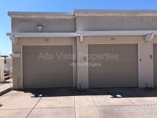 Building Photo - 1510 Calle Devanar