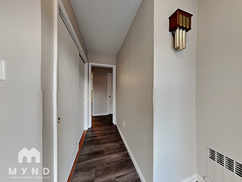 Building Photo - 2610 Tennyson St