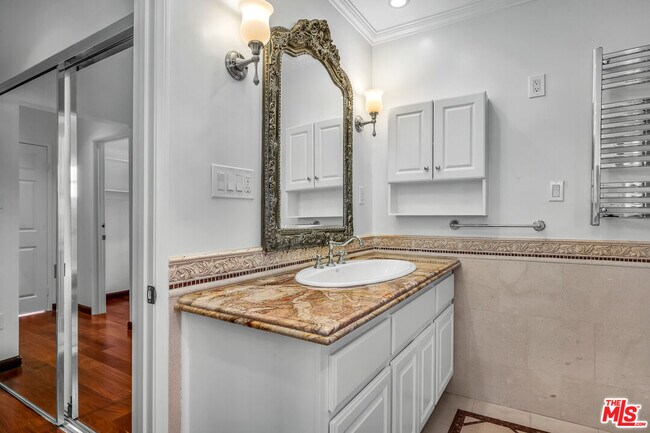 Building Photo - 10810 Rochester Ave