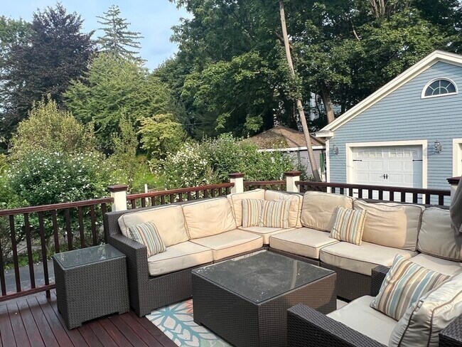 Building Photo - 34 Glen Rd