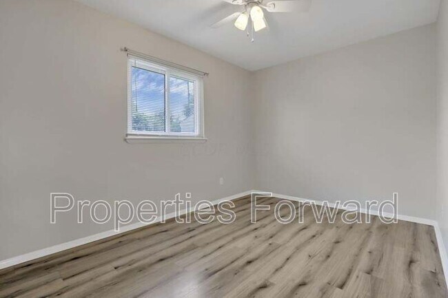 Building Photo - 2779 Woodgrove Dr