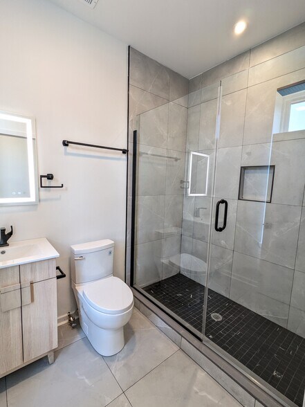 Building Photo - 1503 N Stillman St