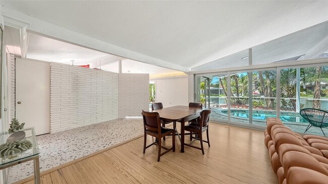 Building Photo - 4830 Higel Ave