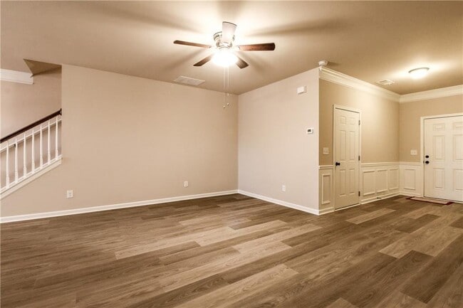 Building Photo - 606 Oakside Pl