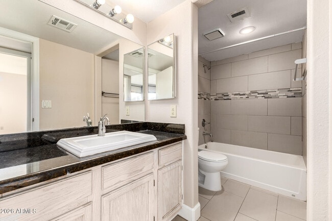 Building Photo - 1317 E Marny Rd