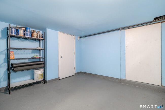 Building Photo - 20 Rockmere Rd