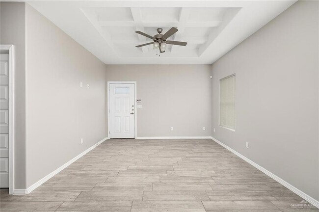 Building Photo - 304 S Retama Ln