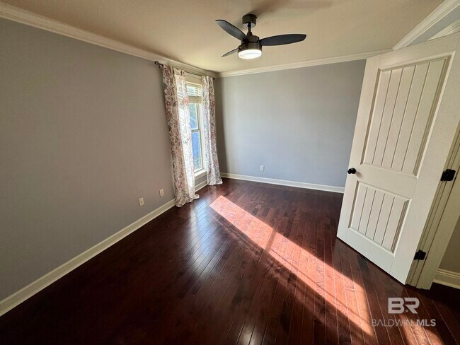 Building Photo - 6991 Carson Ln