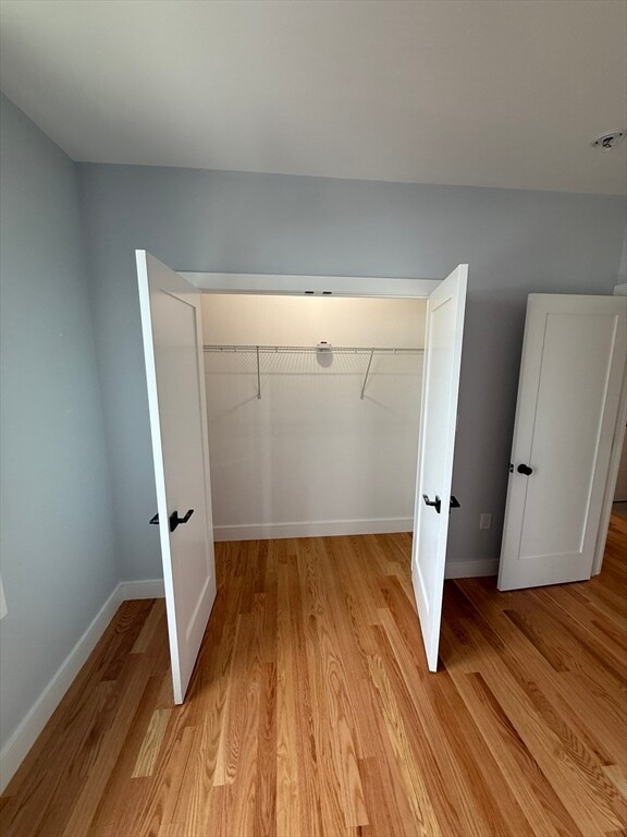 Building Photo - 8 Ford St