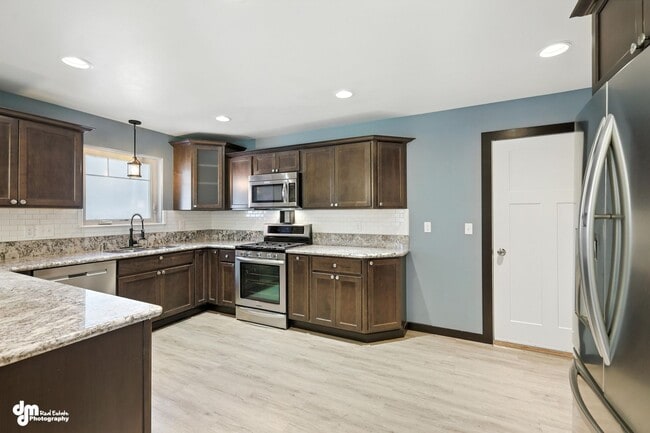 Building Photo - 4 Bedroom | 2.5 Bathroom | Garage - Conven...