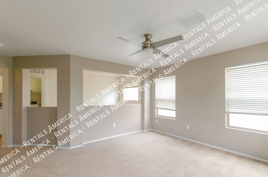 Building Photo - 1595 W Gleaming Moon Ln