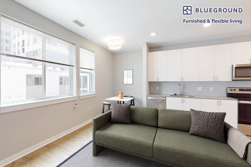 Primary Photo - 2 E Joppa Rd