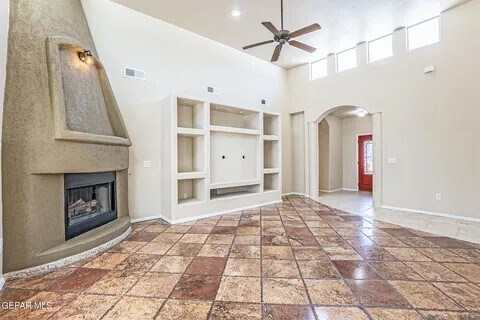 Building Photo - West El Paso Ranch Home