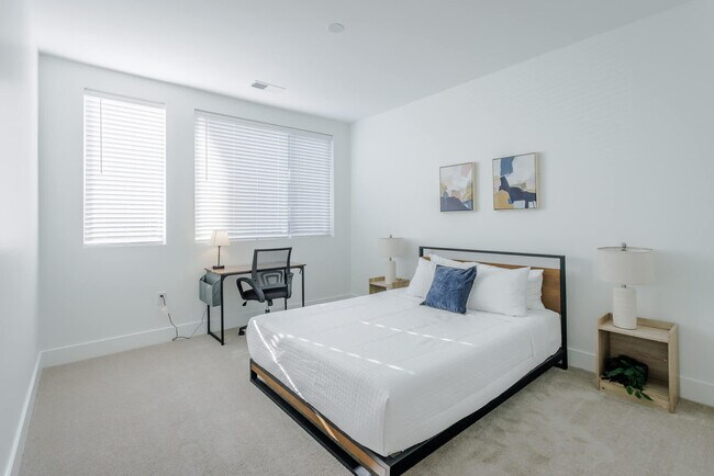 Building Photo - 601 E Pete Rose Wy