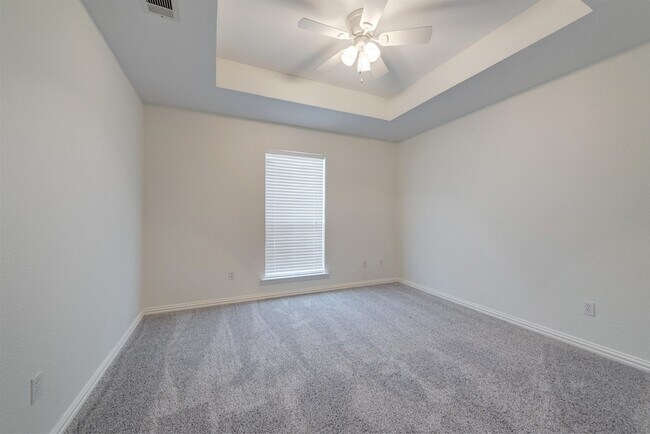 Building Photo - 1404 Clearwater Ct