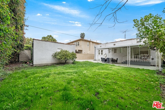 Building Photo - 205 S Hamel Dr