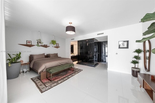 Building Photo - 1040 Biscayne Blvd