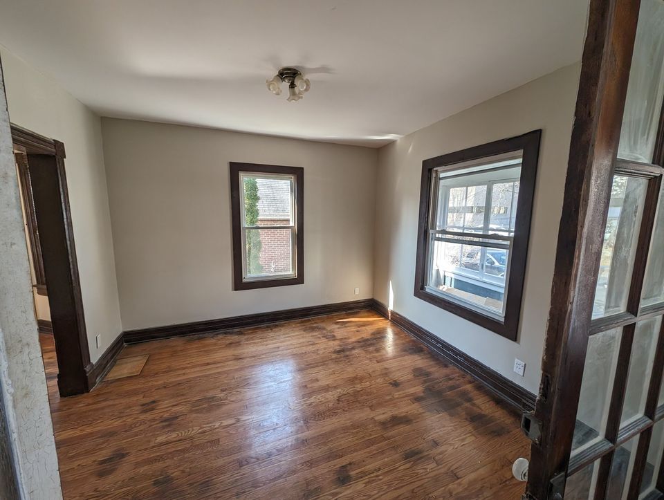 Front/Livingroom - 3 Dean Pl