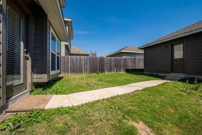 Building Photo - 18007 Malnati Dr