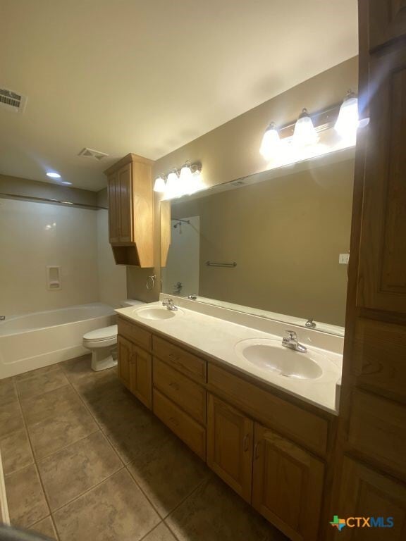 Building Photo - 816 Twin Oaks Dr